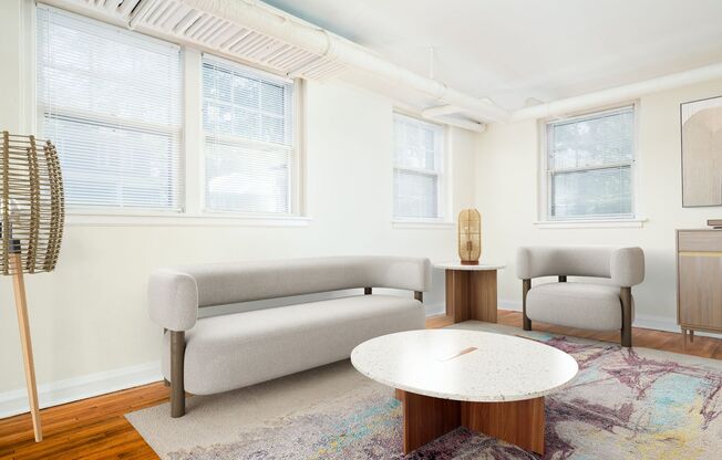 2610/18 Fremont Ave S