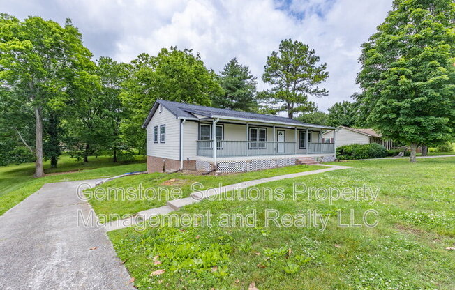 919 OAK MDW DR