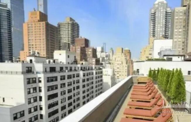 2 beds, 1 bath, 565 sqft, $4,850, Unit 9E