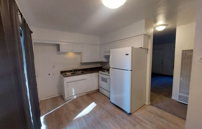 2 beds, 1.5 baths, $1,750, Unit #03