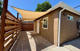 Private, Cozy, Backhouse Studio Located In Reseda!