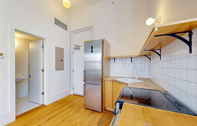 ****Providence/Downcity – Beautiful Updated Condo at The Weybosset Condominiums at PPAC Square - $1,795****