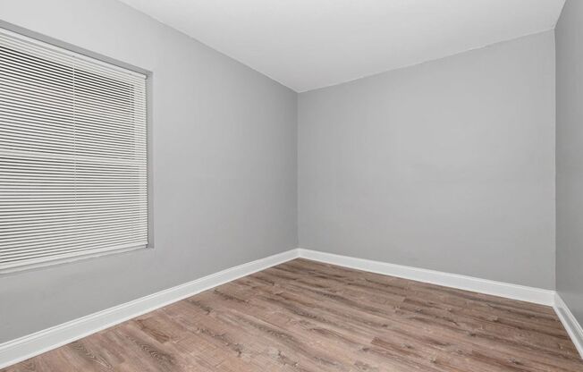 1 bed, 1 bath, 470 sqft, $1,225, Unit 4234 1/2 -  1W