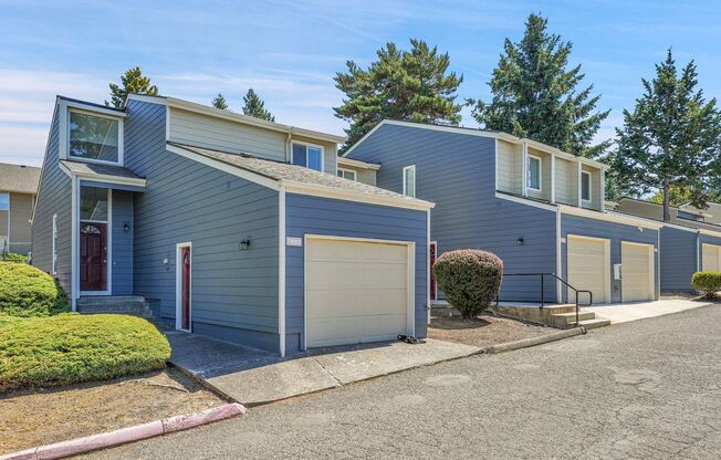 2 beds, 1.5 baths, 1,050 sqft, $2,049, Unit 214-774C