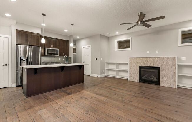 7898 SW CAPITOL HL RD