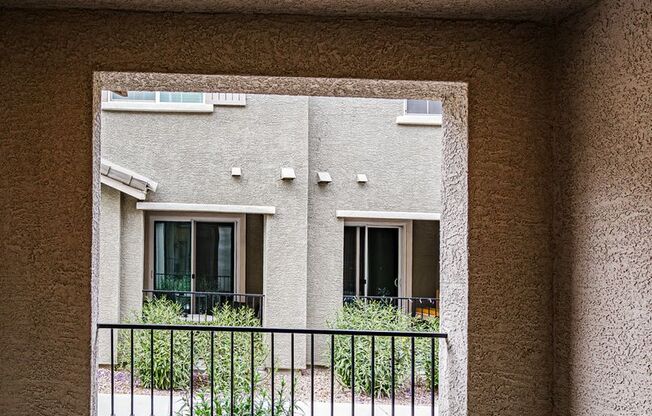 3 beds, 2.5 baths, $1,852