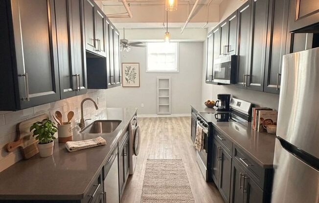 2 beds, 2 baths, 755 sqft, $1,195, Unit 02B