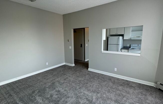 2 beds, 1 bath, 757 sqft, $1,050, Unit 31