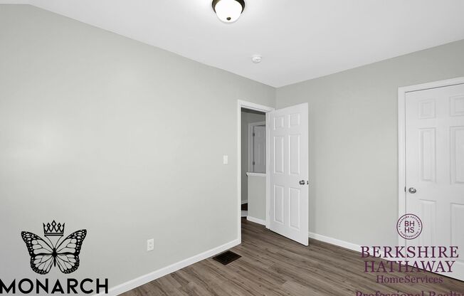 2 beds, 1 bath, 812 sqft, $1,100, Unit 1677