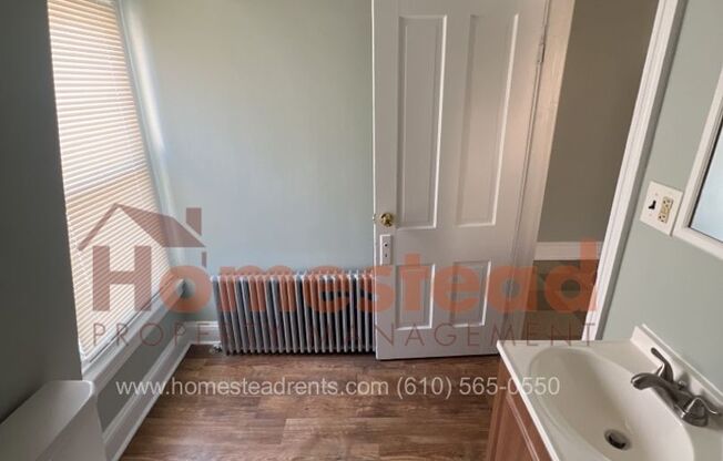 1 bed, 1 bath, 700 sqft, $800, Unit 3rd Floor