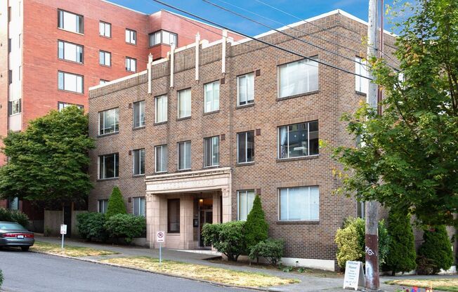 HC Hillcrest Apartments