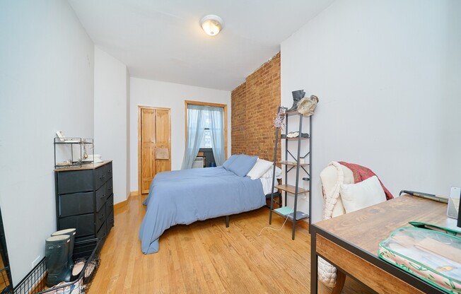 2 beds, 1 bath, $3,800, Unit 5A