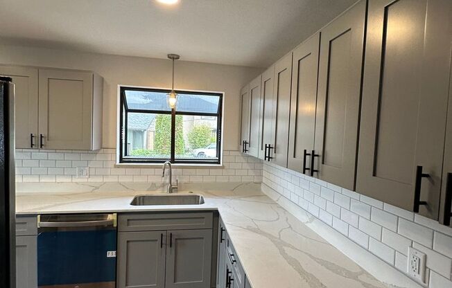 2601 - 2603 - 2607 14th Ave W
