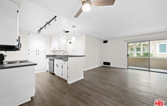 8715 WEYBRIDGE PL