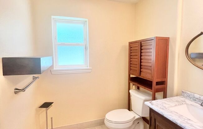 4 beds, 2.5 baths, $3,000