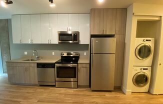 422 Summit Ave East