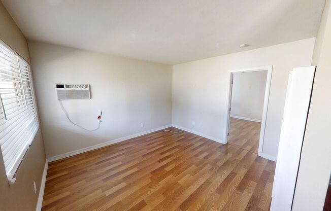 2 beds, 1 bath, $1,450, Unit D