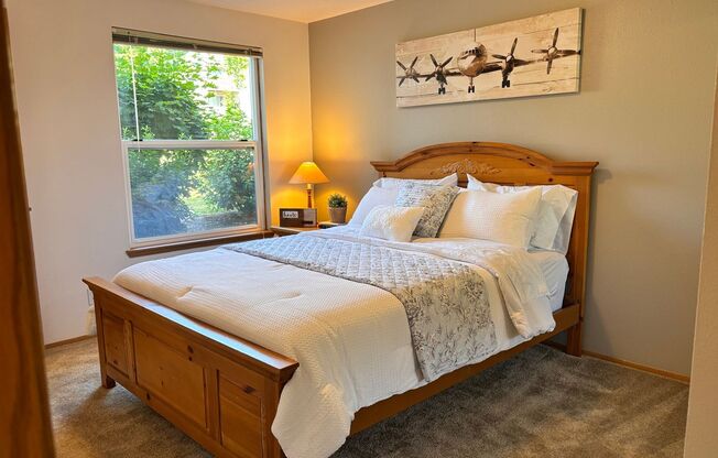 2 beds, 2 baths, 900 sqft, $1,829, Unit 7845