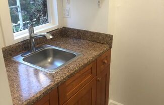 Studio, 1 bath, $1,295, Unit 27