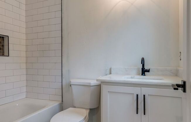 Modern Nations Home | 2 Bed, 2 Bath | 900 Sq Ft | $2,500/mo | Available Now (Furnished or Unfurnished)