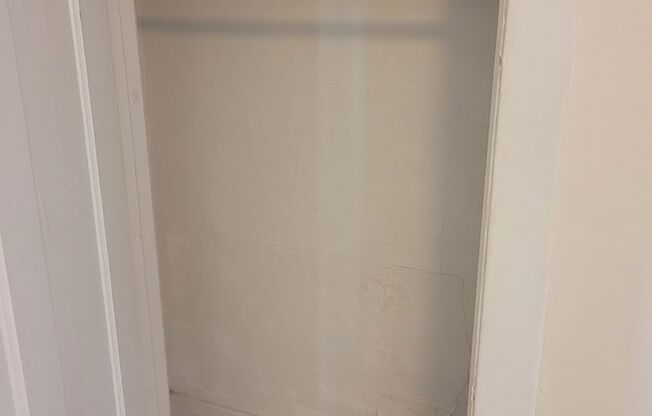 1 bed, 1 bath, $1,125, Unit 11