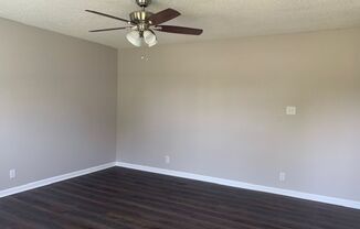 3 beds, 1 bath, $1,295