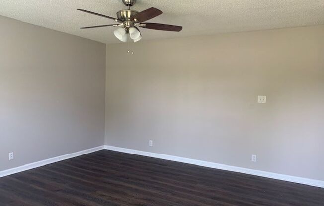 3 Bedroom Home For Rent Near Dunbar Cave!