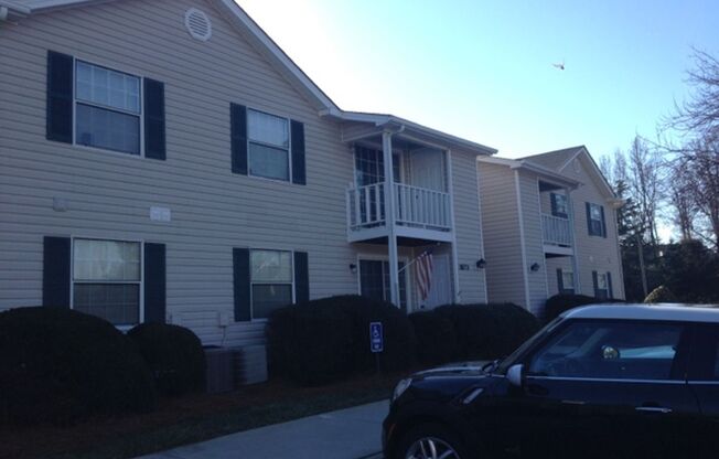 Charlestown Square Updated 2-Bedroom