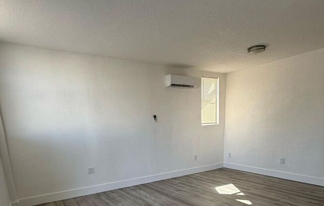 Studio, 1 bath, 400 sqft, $1,600, Unit 50-6