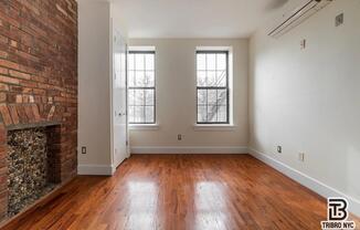 215 MARION ST