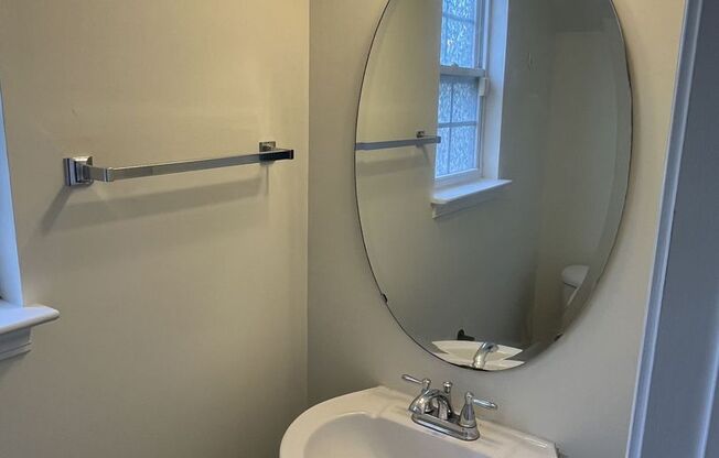 End Unit 2 story, 3 Bedroom Townhome near Mint Hill