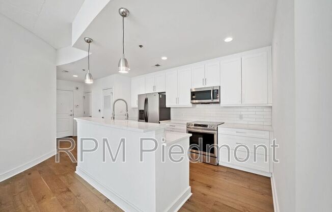 44 Peachtree Pl NW