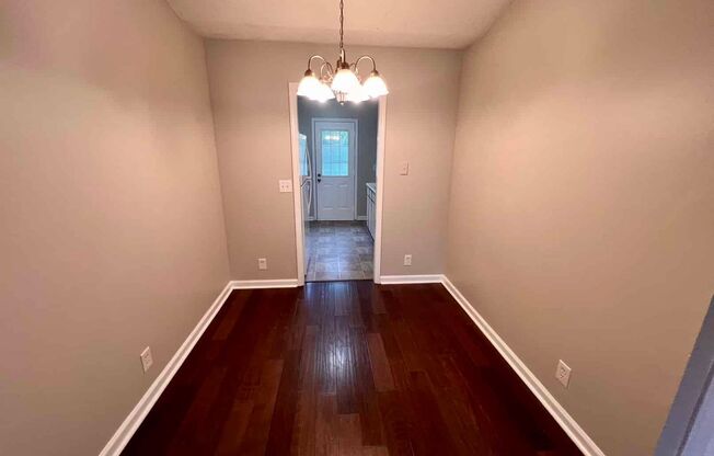 3 Bedroom Townhome in North Murfreesboro *Fenced Backyard*