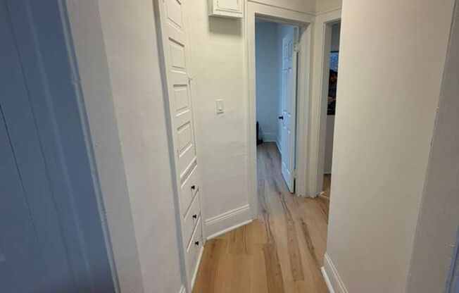 1 bed, 1 bath, 800 sqft, $950, Unit Unit 431