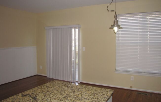 Townhouse In Sterling