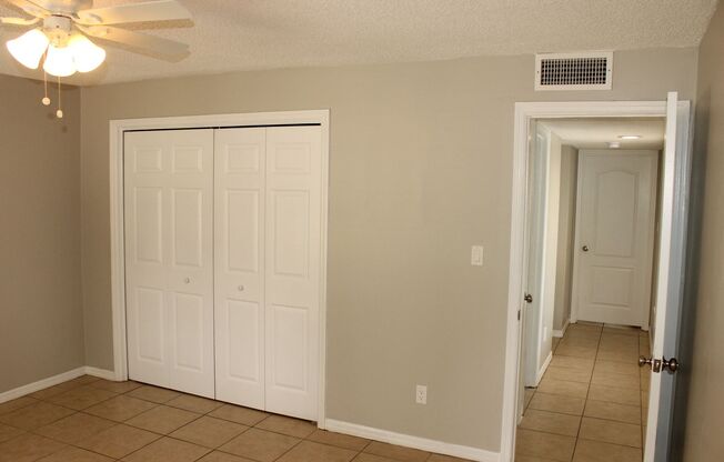 2 beds, 1.5 baths, $1,595