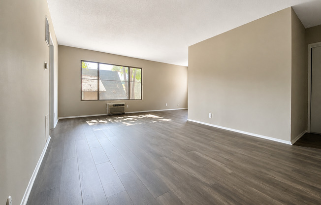 1 bed, 1 bath, 650 sqft, $1,995, Unit 107