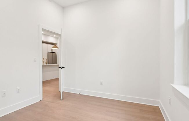 3 beds, 2 baths, 1,250 sqft, $3,667, Unit 110