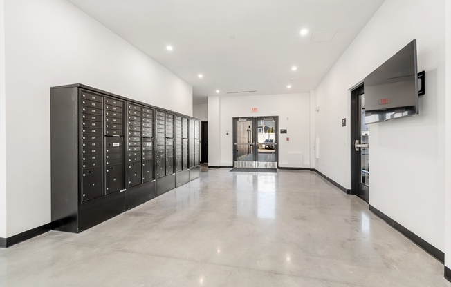 1 bed, 1 bath, 570 sqft, $2,000, Unit 405