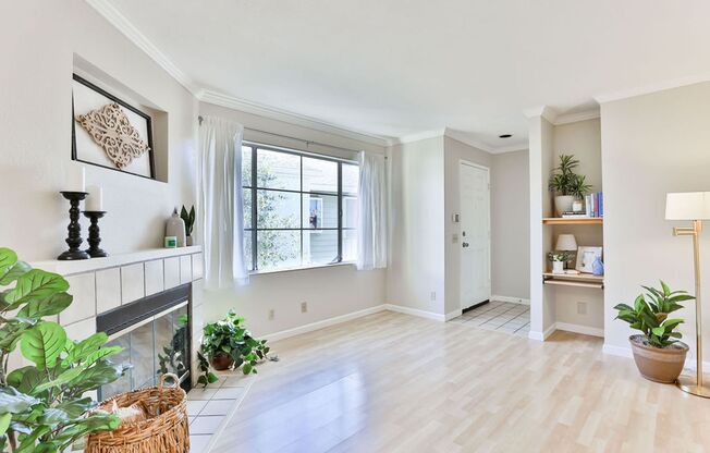 2 beds, 2 baths, $2,900, Unit Apt 104