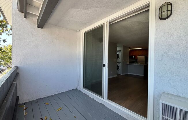 1 bed, 1 bath, 750 sqft, $2,610, Unit F100
