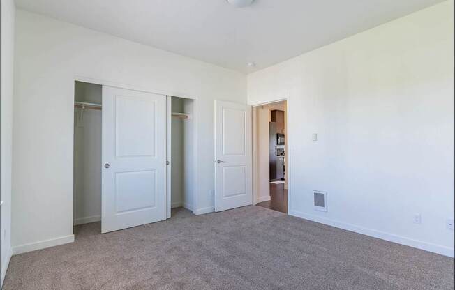 Welcome to Riverplace Apartment Homes