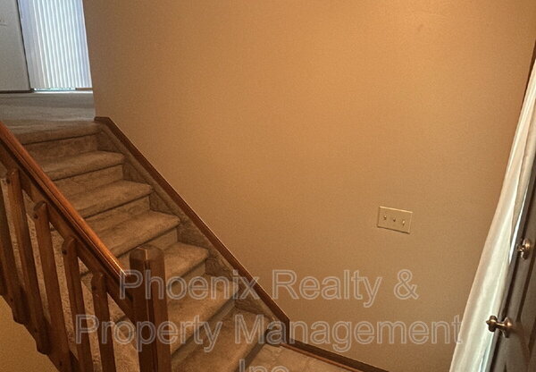 146 LOIS DR