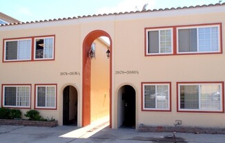 2BD/1BA CROWN POINT APARTMENT - 2 BLOCKS TO SAIL BAY - $2,945/mo!