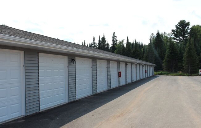 2 beds, 1 bath, 1,041 sqft, $1,290, Unit MS 814-H