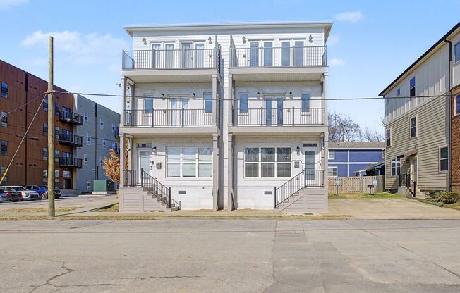 Modern Living in Downtown Nashville!