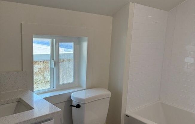 250-Edgewater 7-Plex