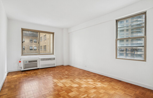 1 bed, 1 bath, 742 sqft, $4,700, Unit 10C