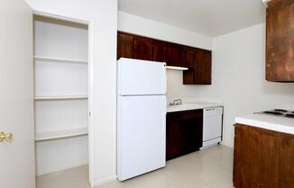 1 bed, 1 bath, 565 sqft, $1,200, Unit 64-107