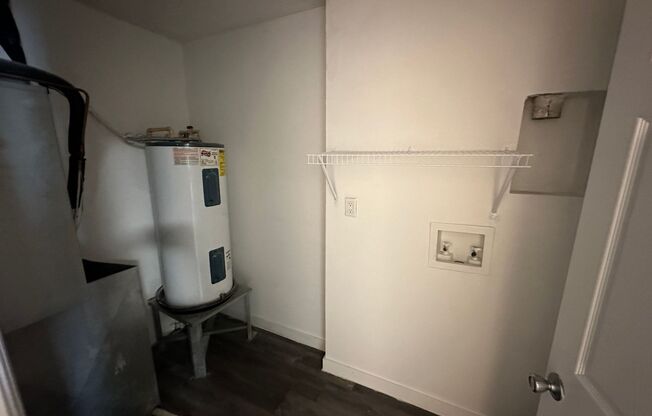 1 bed, 1 bath, 700 sqft, $1,400, Unit 4822-105